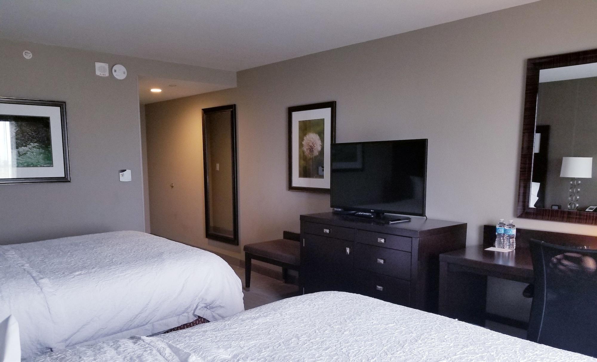Hampton Inn By Hilton Calgary Airport North Esterno foto