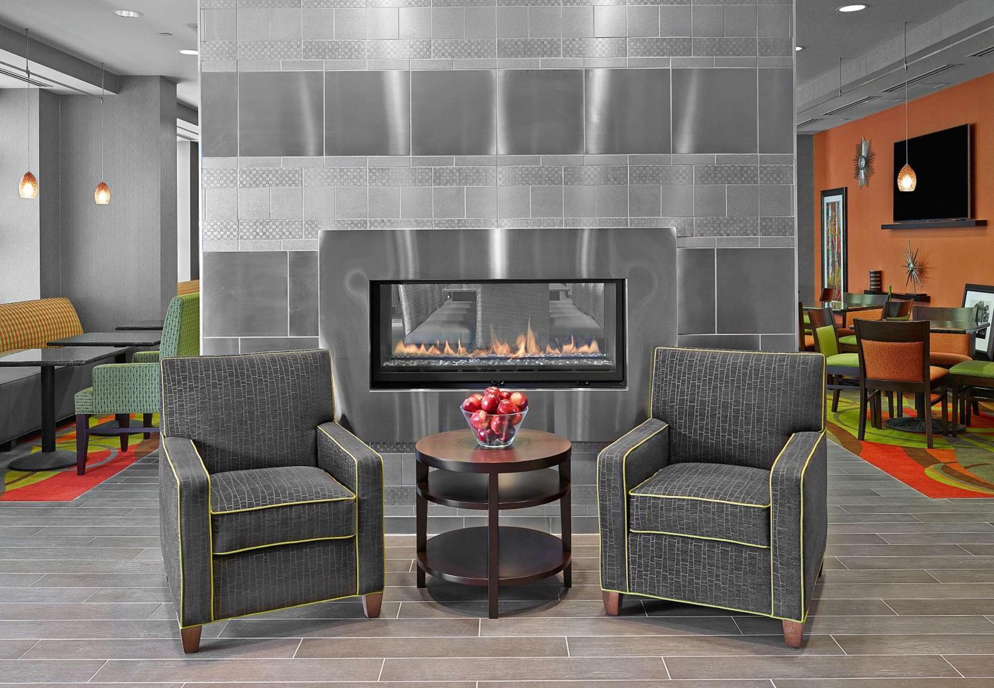 Hampton Inn By Hilton Calgary Airport North Esterno foto