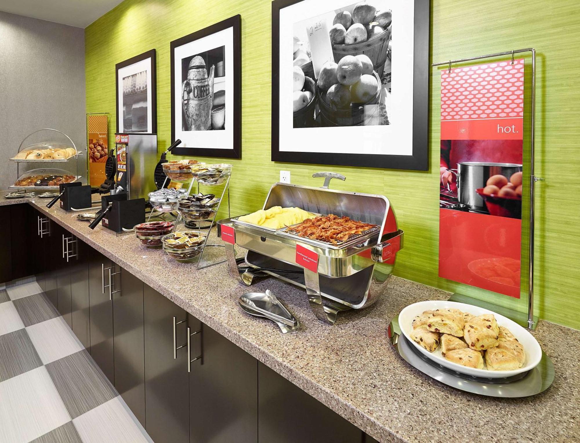 Hampton Inn By Hilton Calgary Airport North Esterno foto