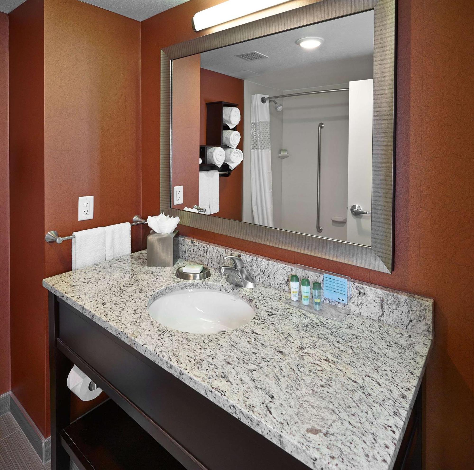 Hampton Inn By Hilton Calgary Airport North Esterno foto